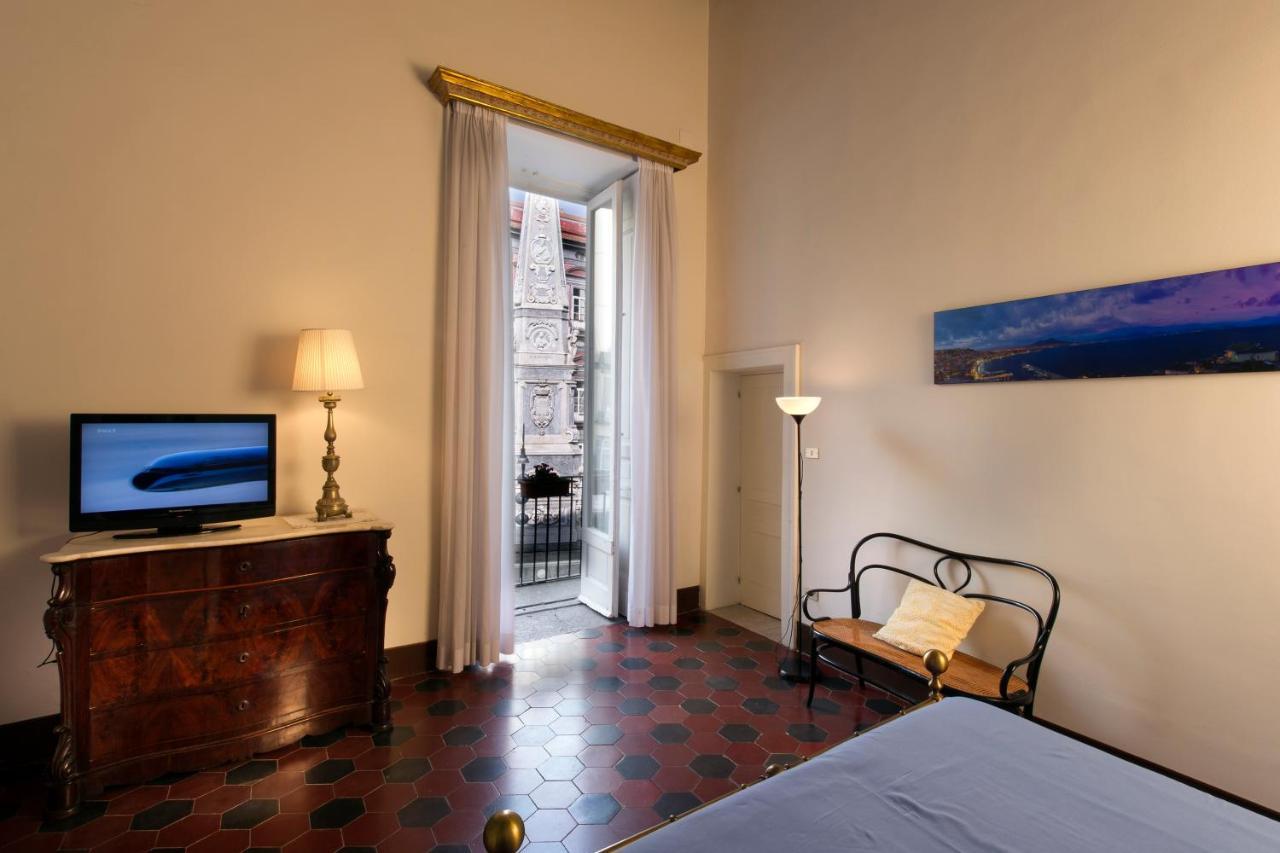 Domus Decumana Apartment Napoli Ngoại thất bức ảnh
