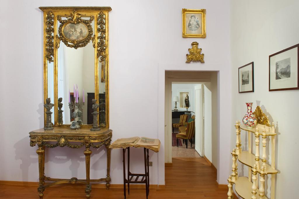 Domus Decumana Apartment Napoli Phòng bức ảnh