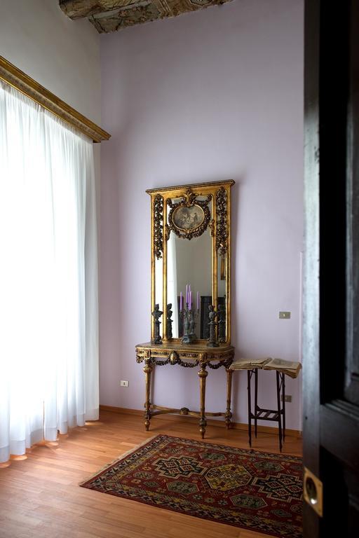 Domus Decumana Apartment Napoli Phòng bức ảnh